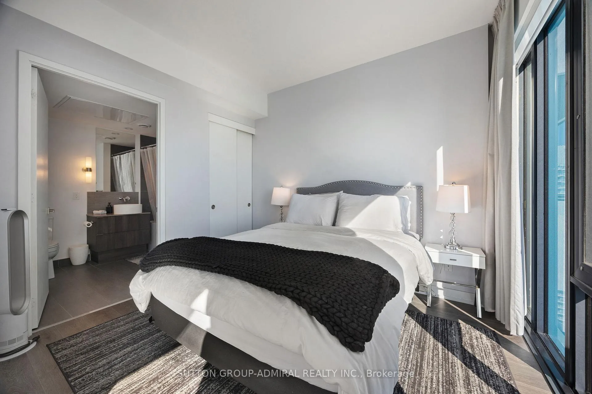 Photo 13 of Unit 3309, 161 Roehampton Avenue, Toronto, Mount Pleasant West — HOMEH