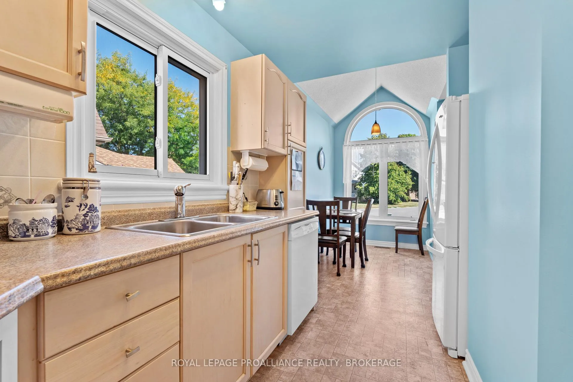 Photo 9 of 781 Shires Way, Kingston, East Gardiners Rd — HOMEH