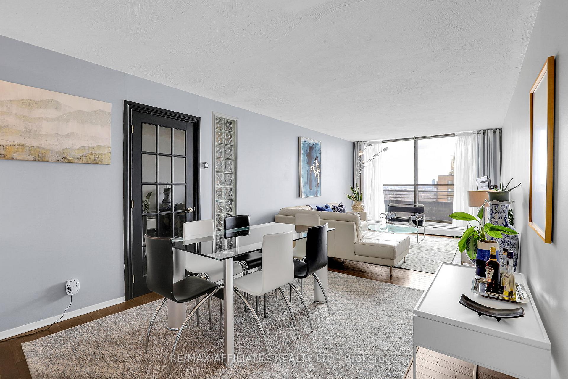 Photo 13 of Unit 2506, 505 St Laurent Boulevard, Ottawa, Viscount Alexander Park — HOMEH