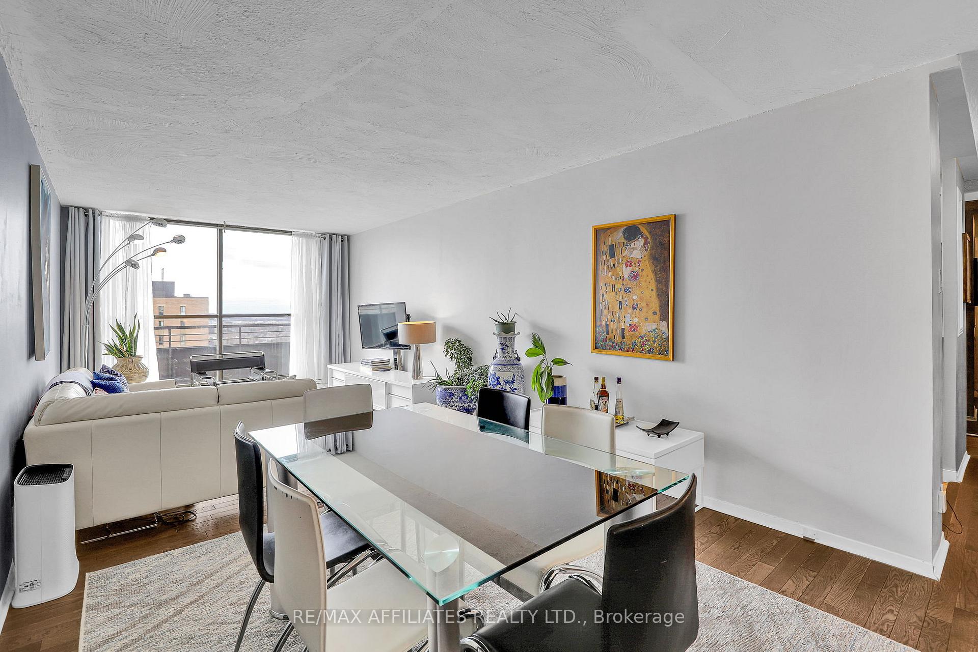 Photo 17 of Unit 2506, 505 St Laurent Boulevard, Ottawa, Viscount Alexander Park — HOMEH