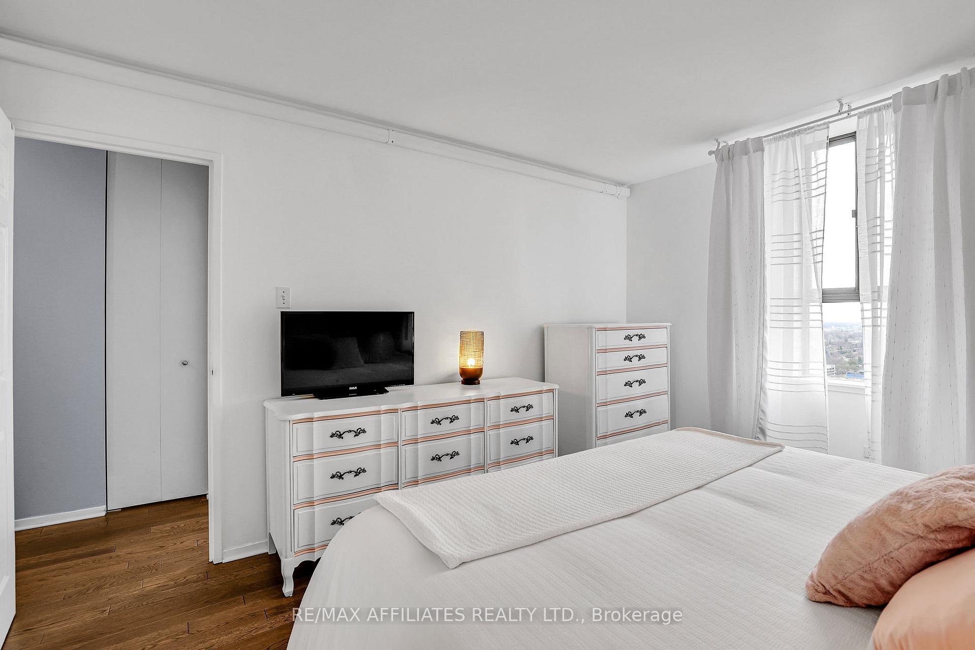 Photo 21 of Unit 2506, 505 St Laurent Boulevard, Ottawa, Viscount Alexander Park — HOMEH