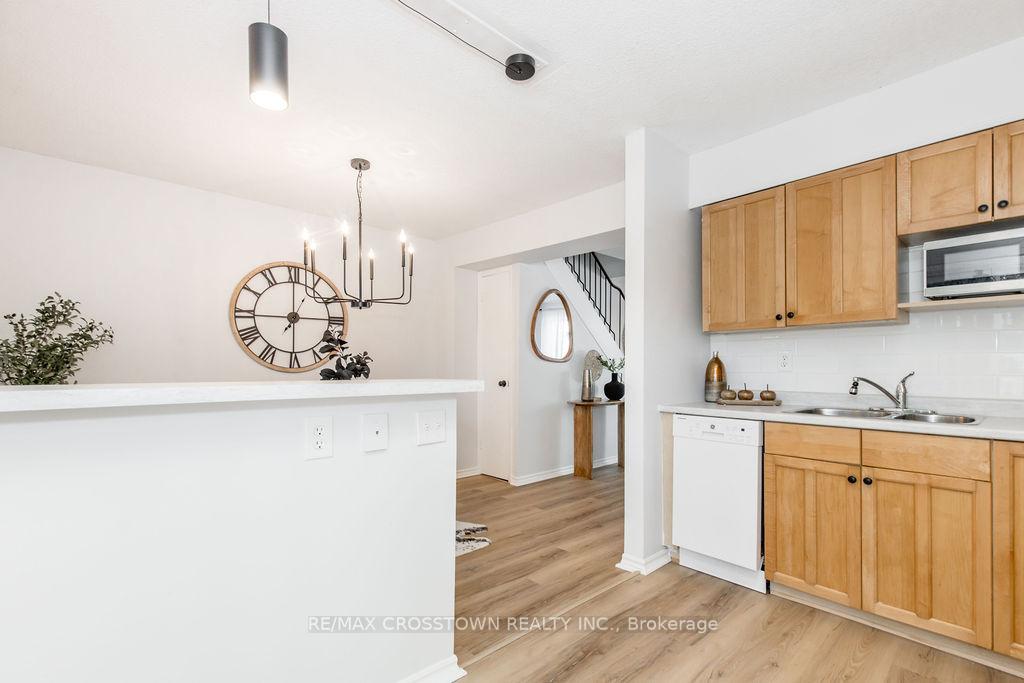 Photo 20 of Unit J4, 63 Ferris Lane, Barrie, Cundles East — HOMEH