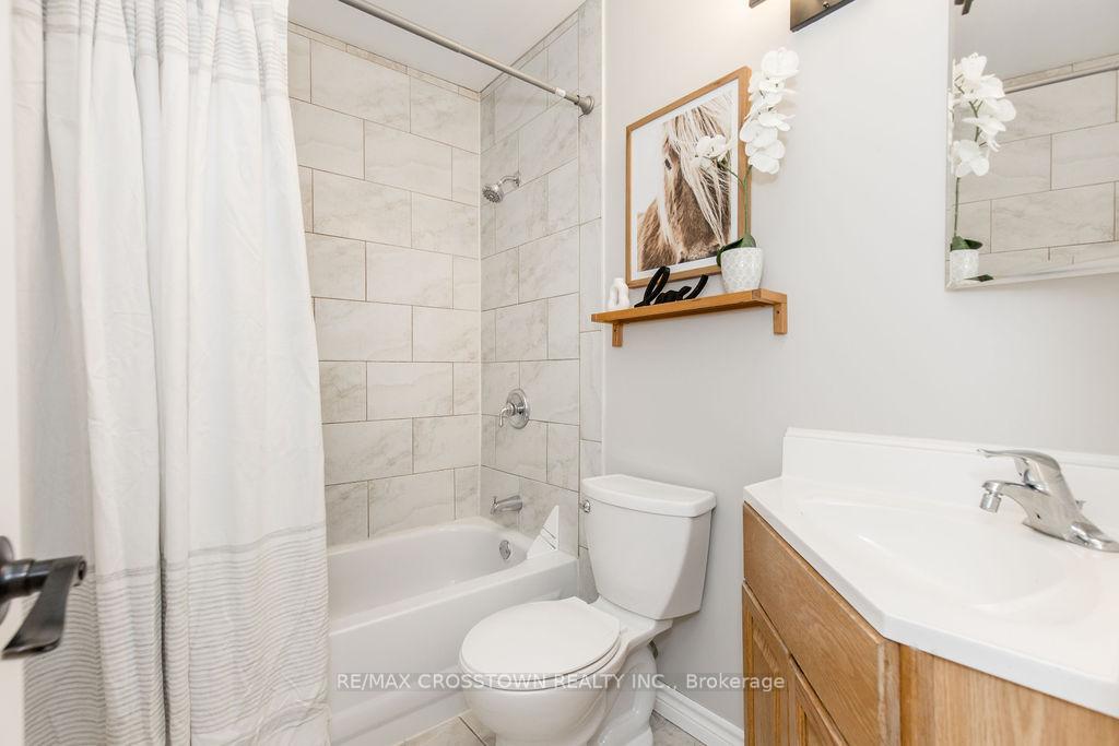 Photo 27 of Unit J4, 63 Ferris Lane, Barrie, Cundles East — HOMEH