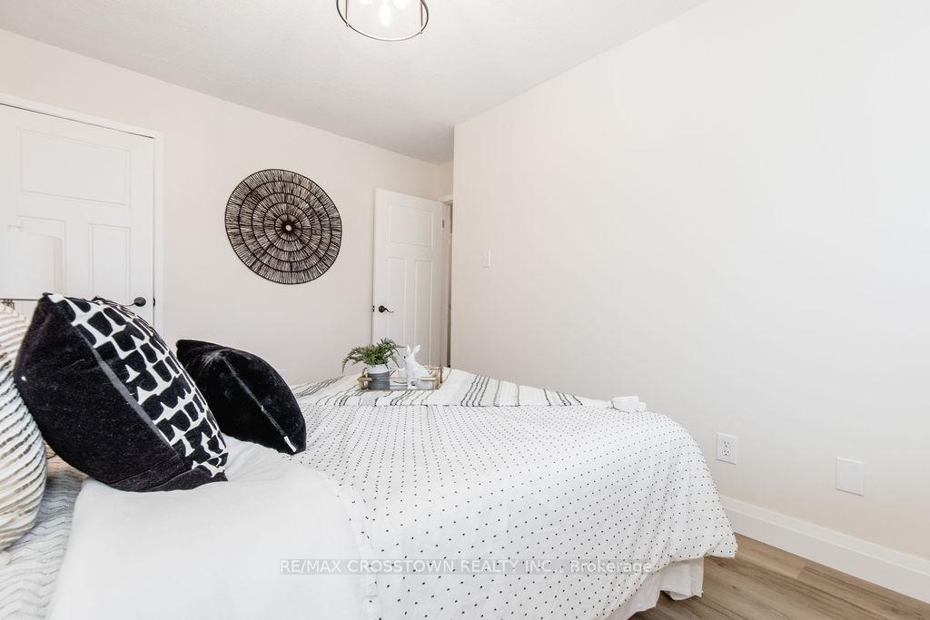 Photo 29 of Unit J4, 63 Ferris Lane, Barrie, Cundles East — HOMEH