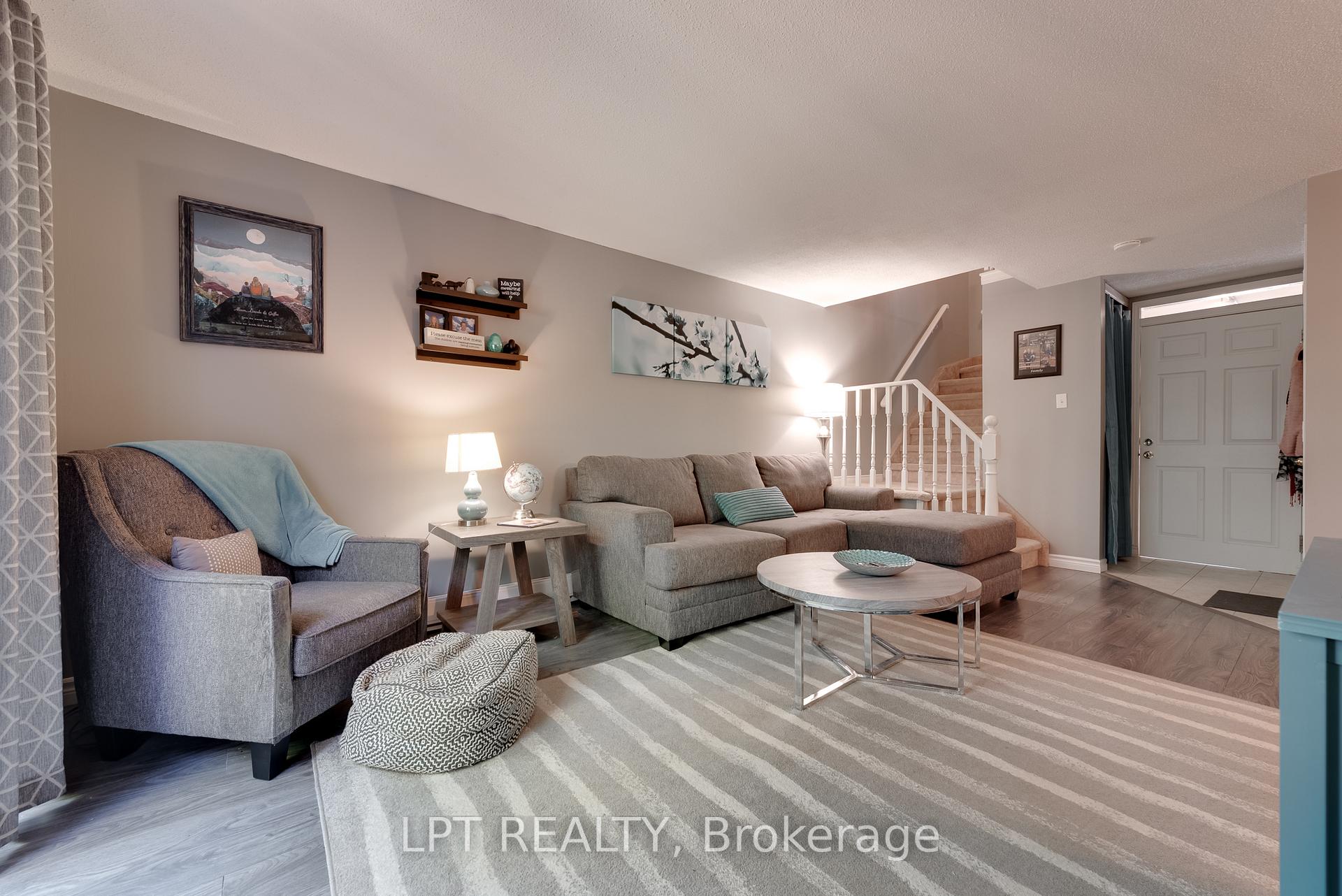 Photo 7 of 5 Evergreen Court, Barrie, Ardagh — HOMEH
