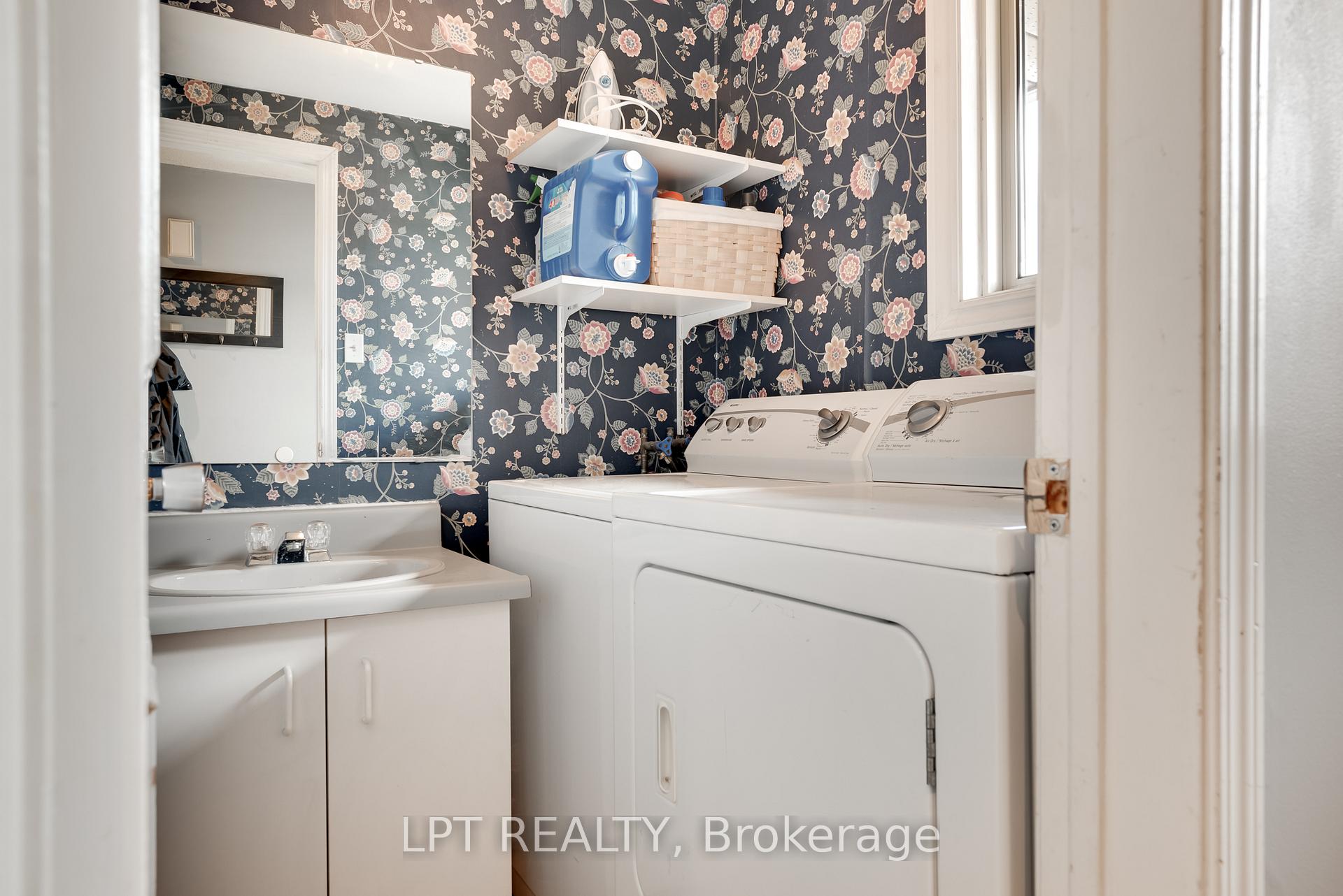 Photo 32 of 5 Evergreen Court, Barrie, Ardagh — HOMEH