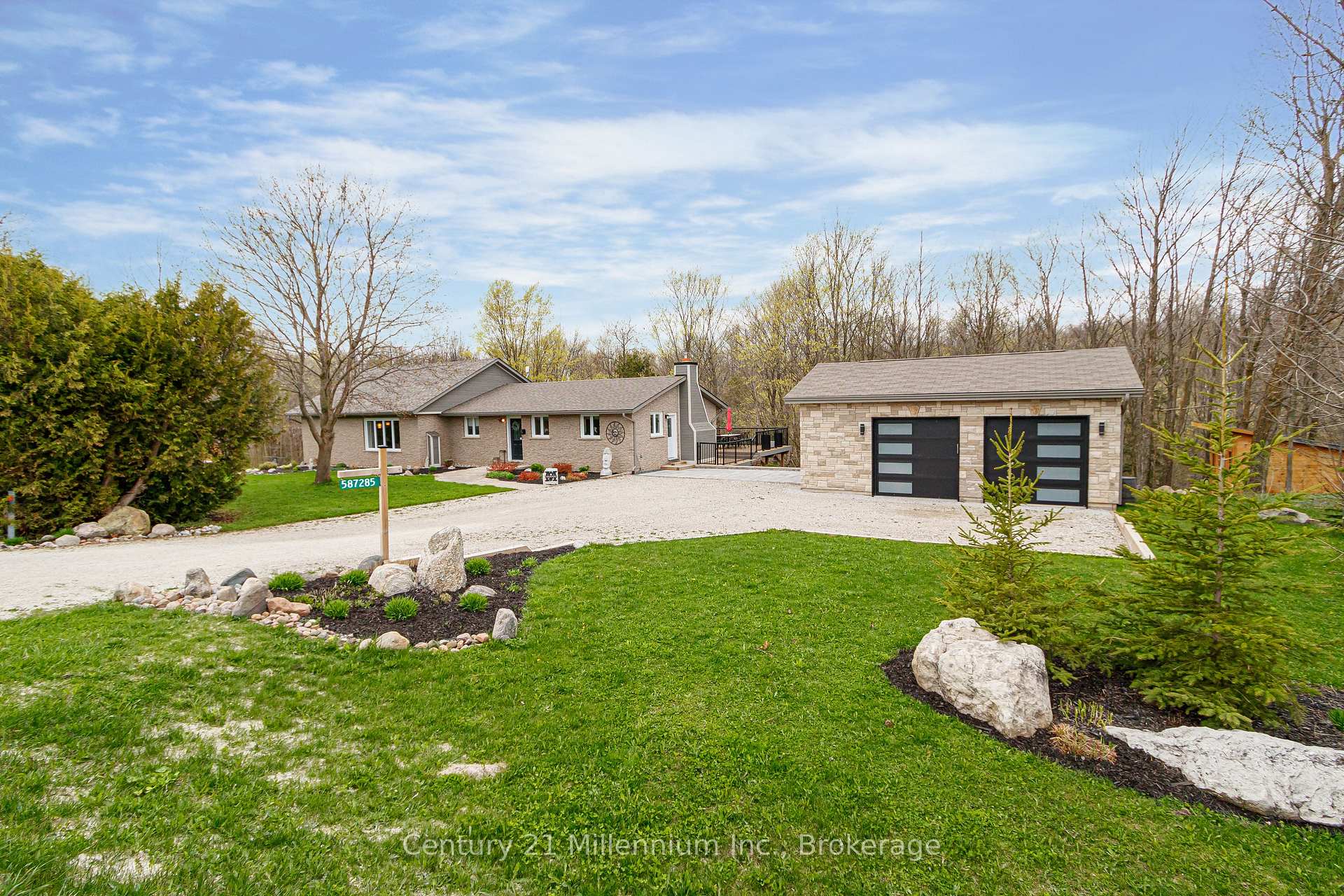 Photo 8 of 587285 9th Sideroad, Blue Mountains — HOMEH