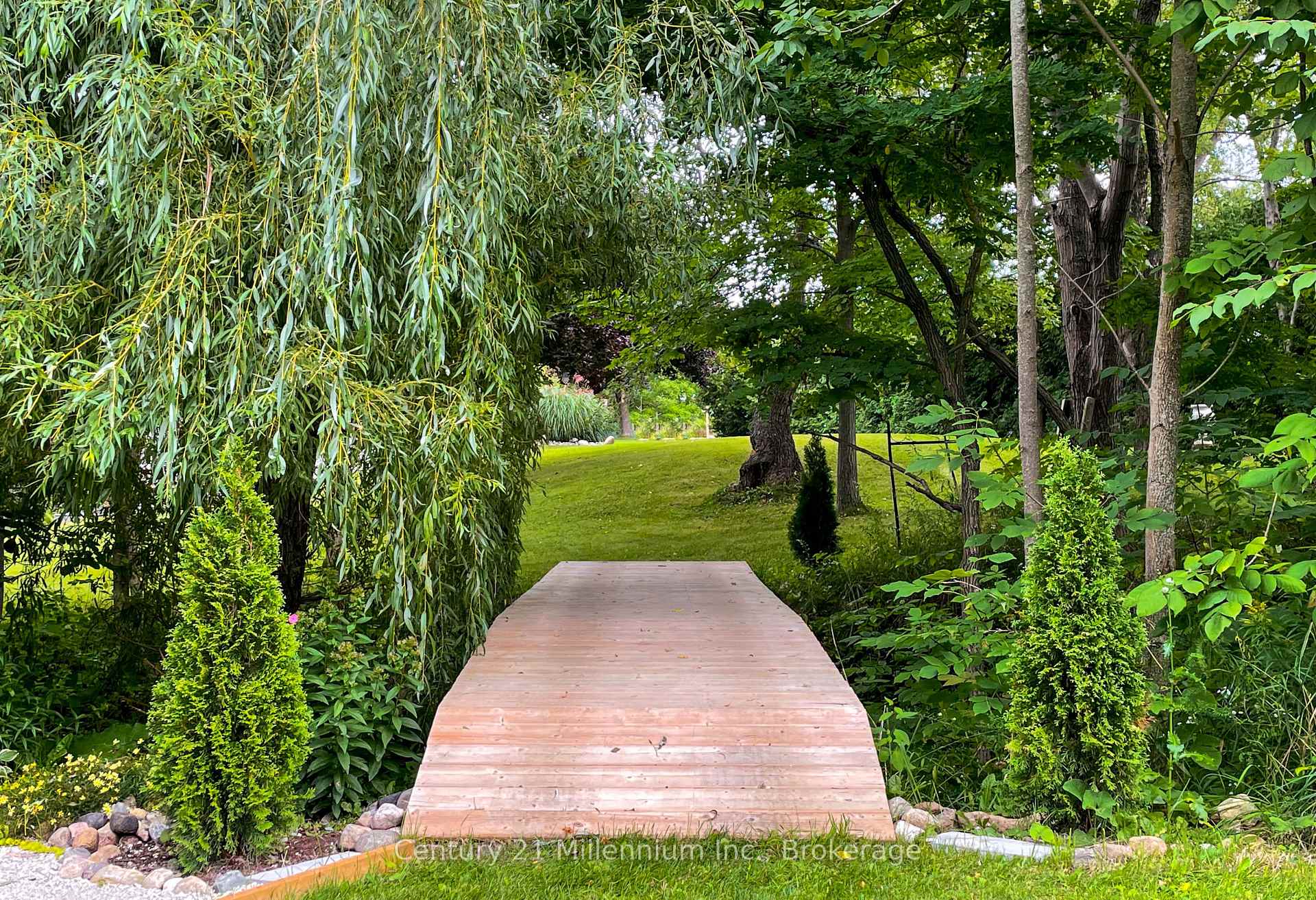Photo 10 of 587285 9th Sideroad, Blue Mountains — HOMEH