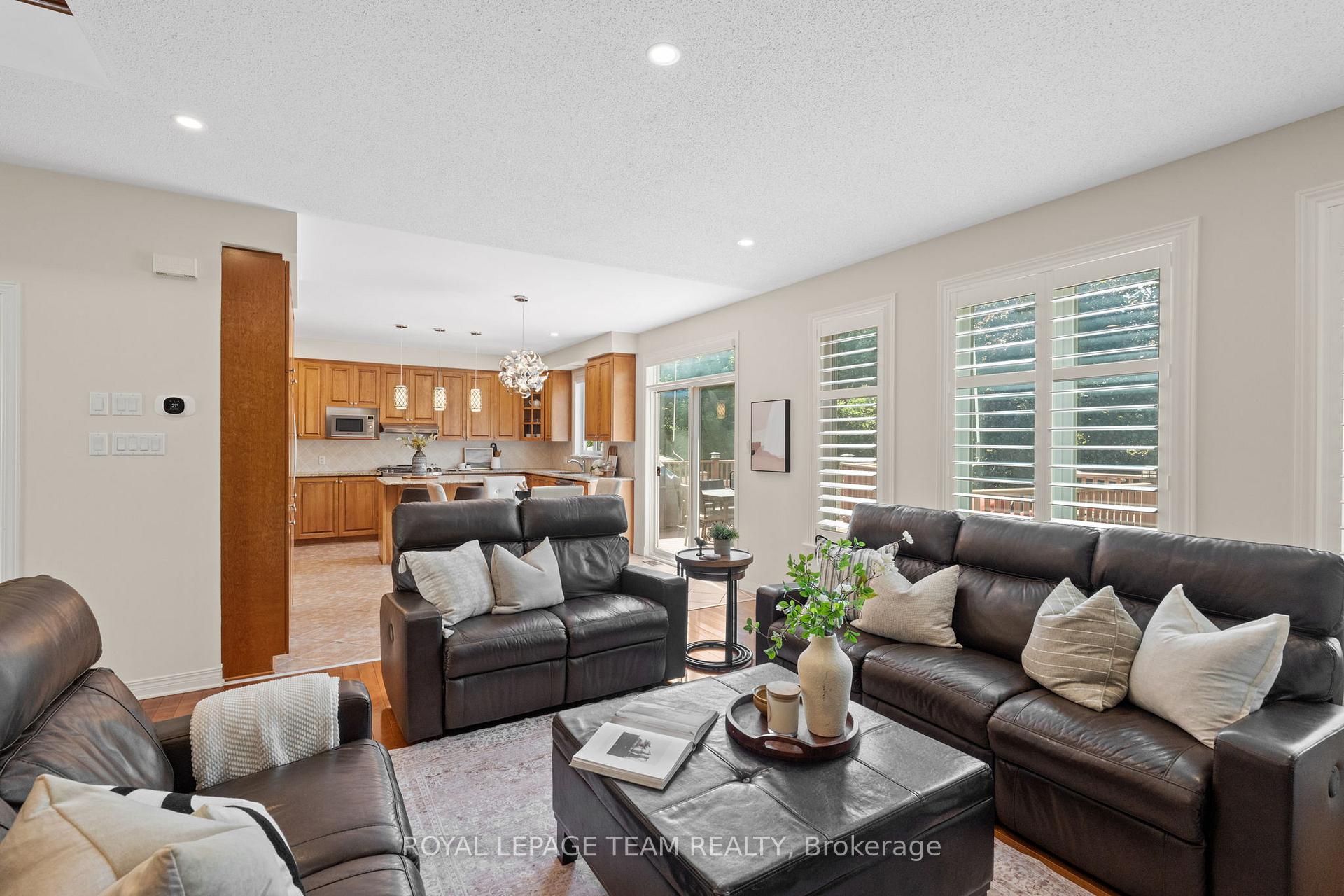 Photo 11 of 7 Ash Valley Avenue, Ottawa, Barrhaven East — HOMEH