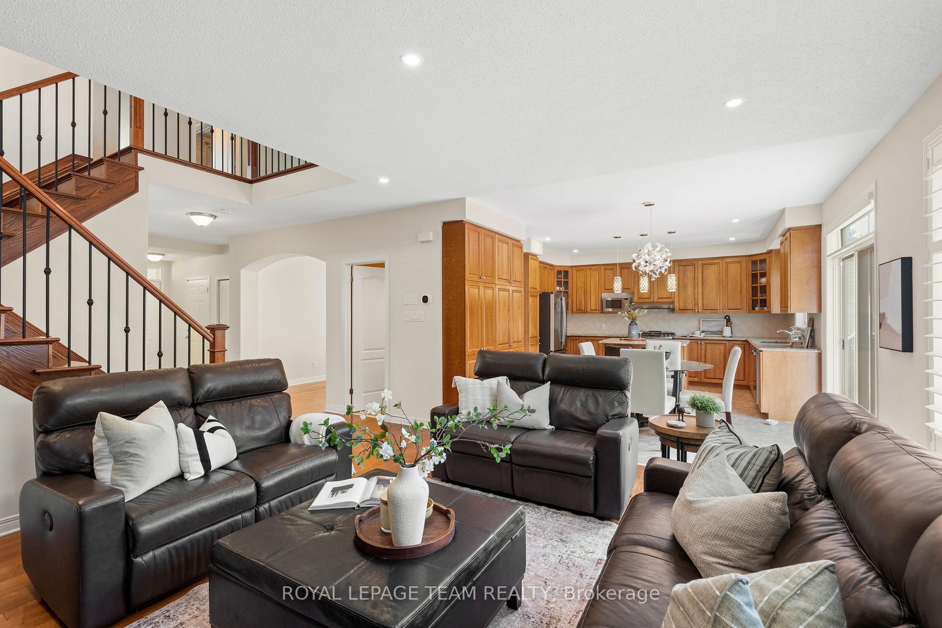 Photo 10 of 7 Ash Valley Avenue, Ottawa, Barrhaven East — HOMEH