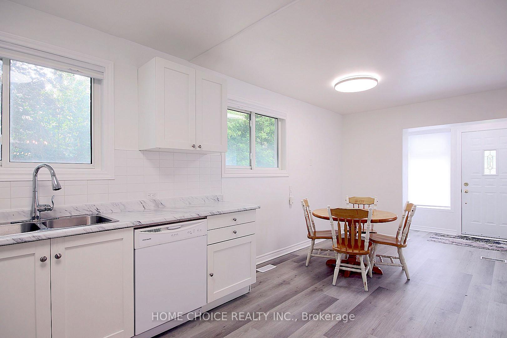 Photo 3 of 48 Johnson Road, Aurora, Aurora Highlands — HOMEH