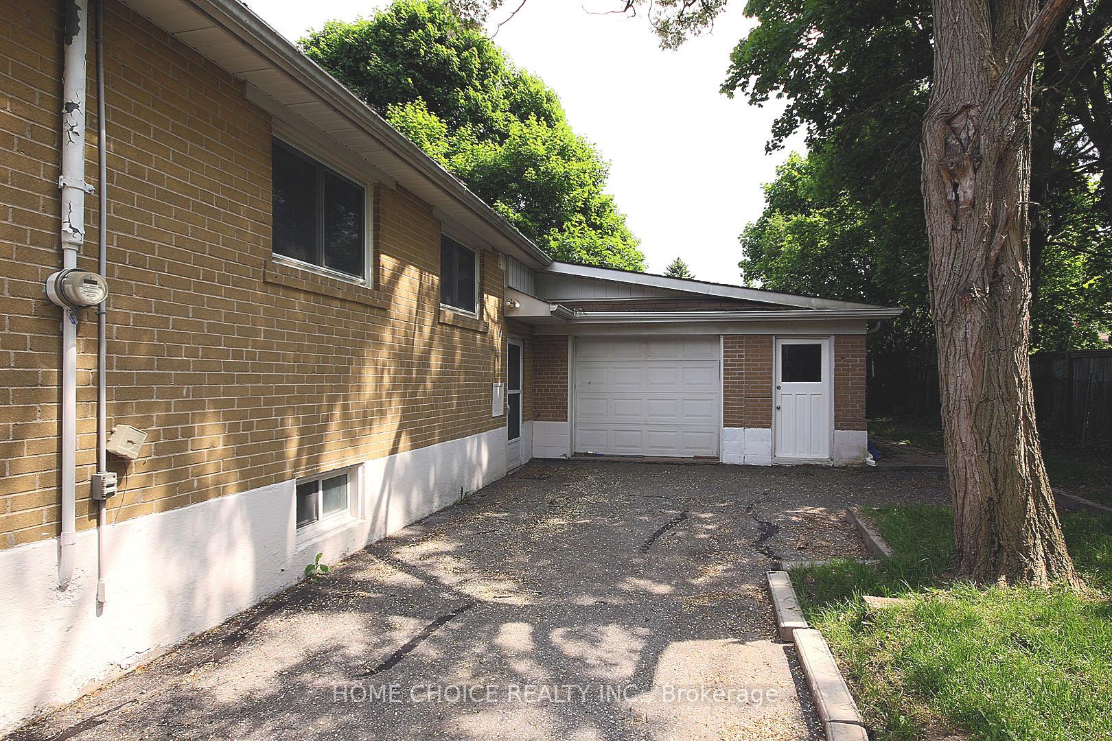 Photo 12 of 48 Johnson Road, Aurora, Aurora Highlands — HOMEH
