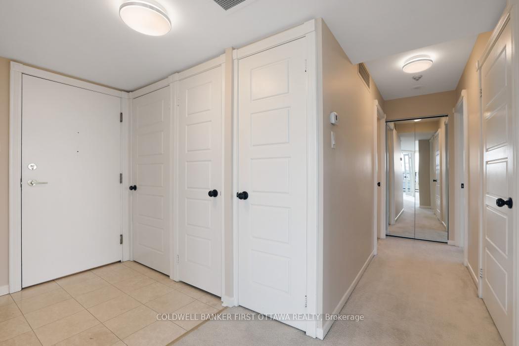 Photo 7 of Unit 904, 1510 Riverside Drive, Ottawa, Riverview Park — HOMEH