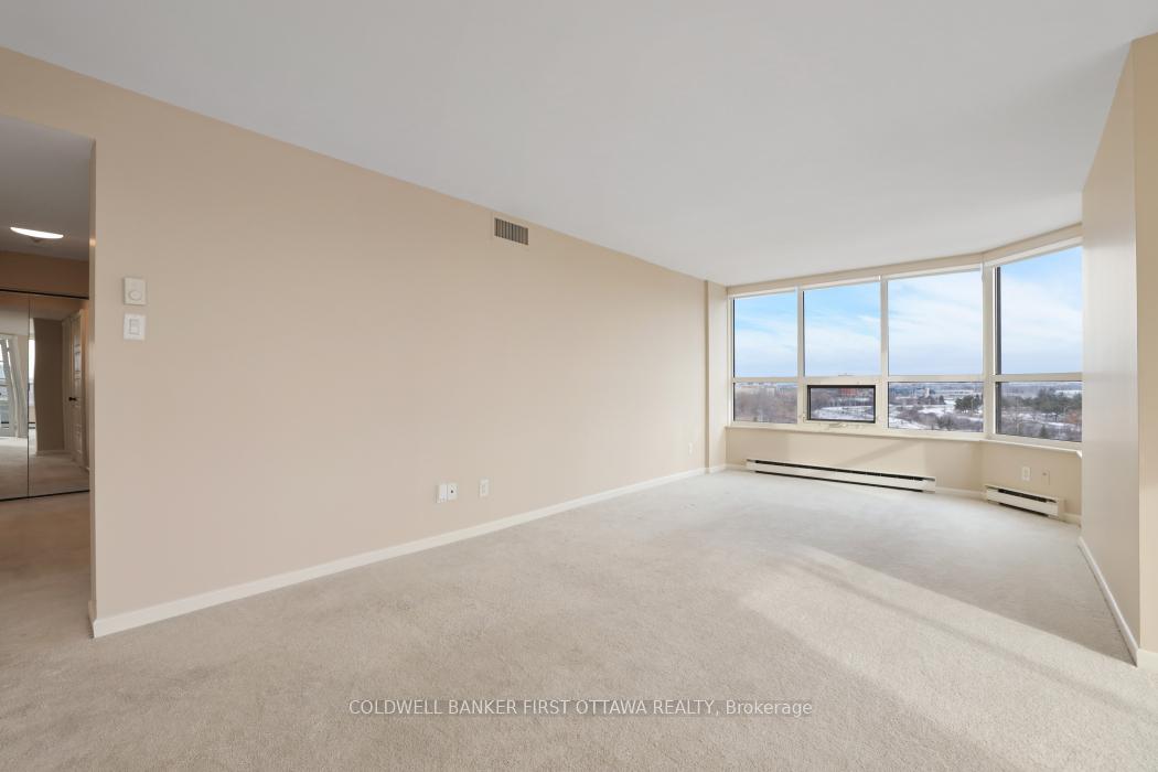 Photo 12 of Unit 904, 1510 Riverside Drive, Ottawa, Riverview Park — HOMEH