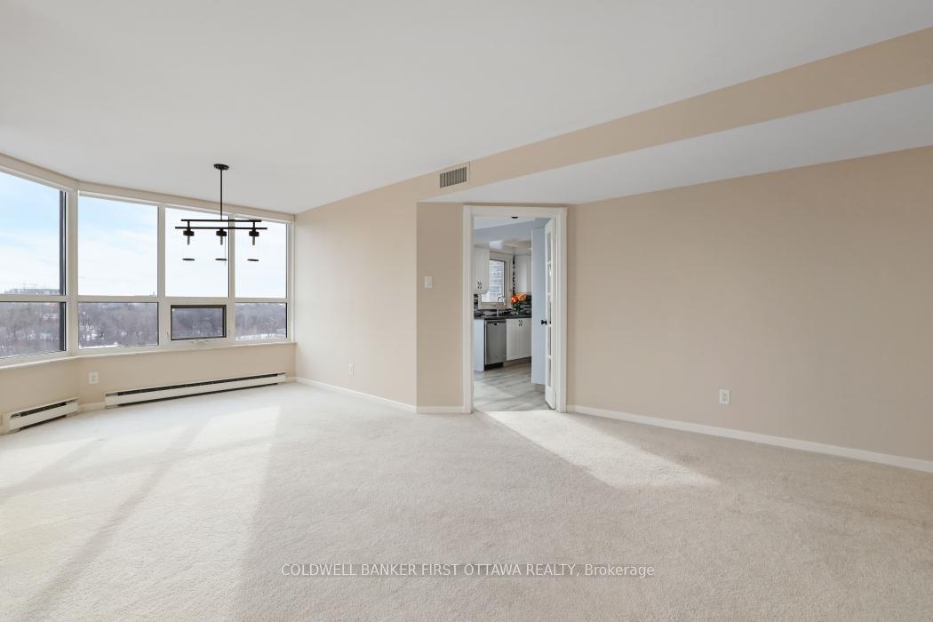 Photo 15 of Unit 904, 1510 Riverside Drive, Ottawa, Riverview Park — HOMEH