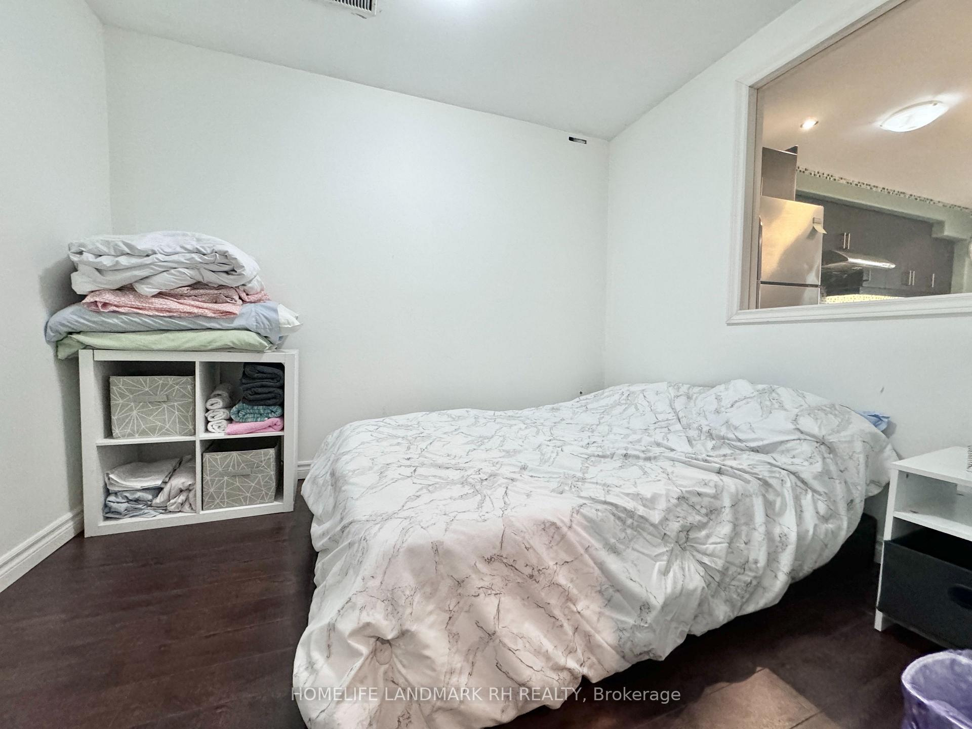 Photo 6 of Unit BSMT, 28 Spring Farm Road, Aurora, Bayview Northeast — HOMEH