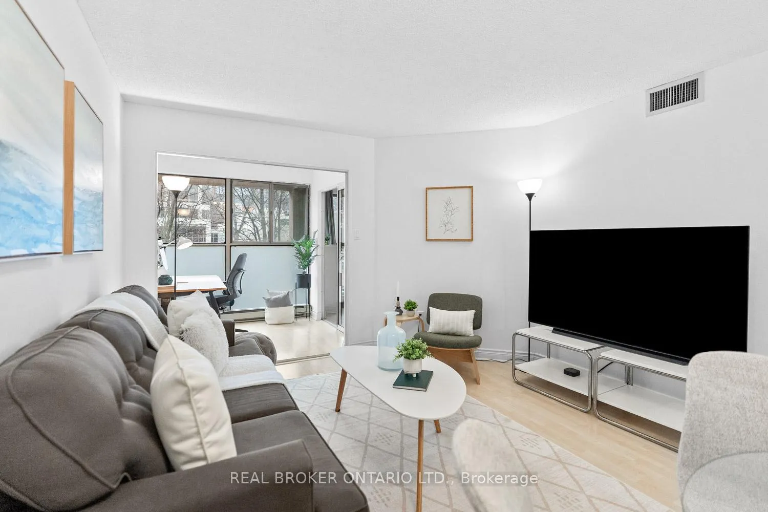 Photo 5 of Unit 223, 65 Scadding Avenue, Toronto, Waterfront Communities — HOMEH