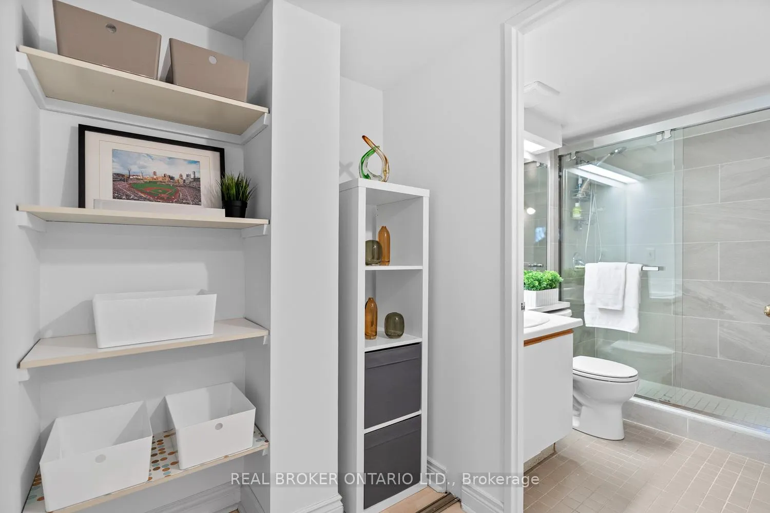 Photo 14 of Unit 223, 65 Scadding Avenue, Toronto, Waterfront Communities — HOMEH