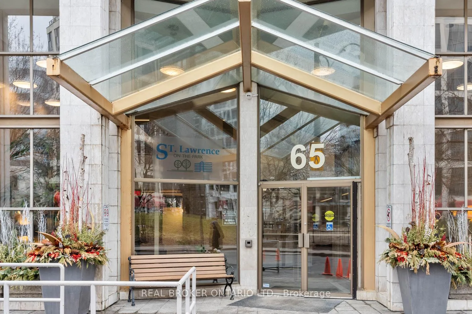 Photo 21 of Unit 223, 65 Scadding Avenue, Toronto, Waterfront Communities — HOMEH