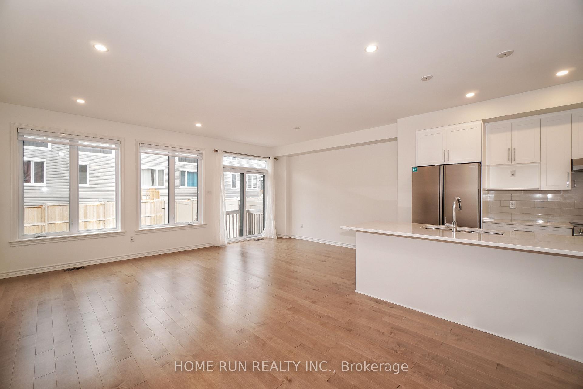 Photo 2 of 517 Sonmarg Crescent, Ottawa, Barrhaven - Half Moon Bay — HOMEH