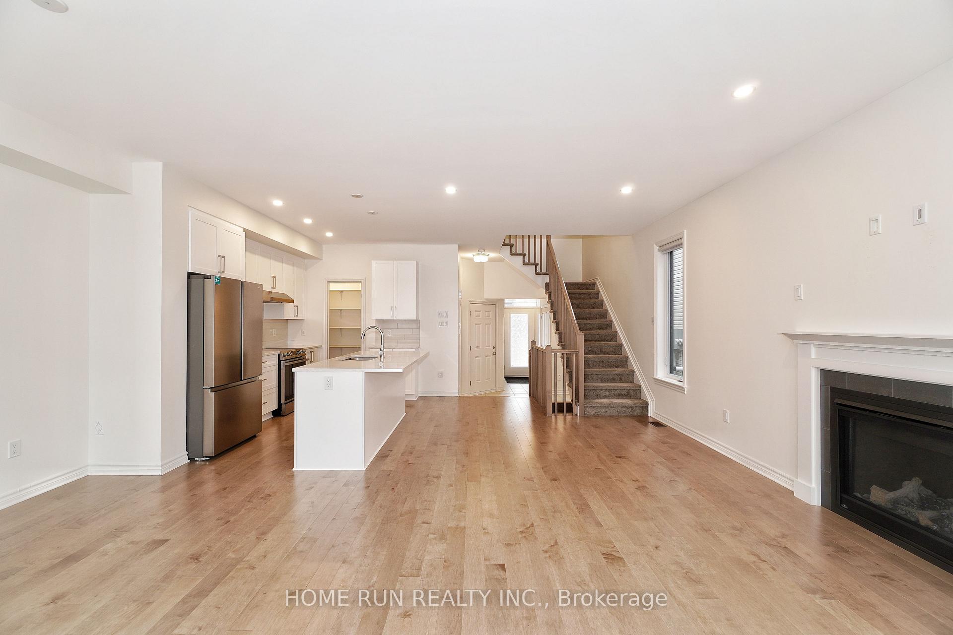 Photo 10 of 517 Sonmarg Crescent, Ottawa, Barrhaven - Half Moon Bay — HOMEH