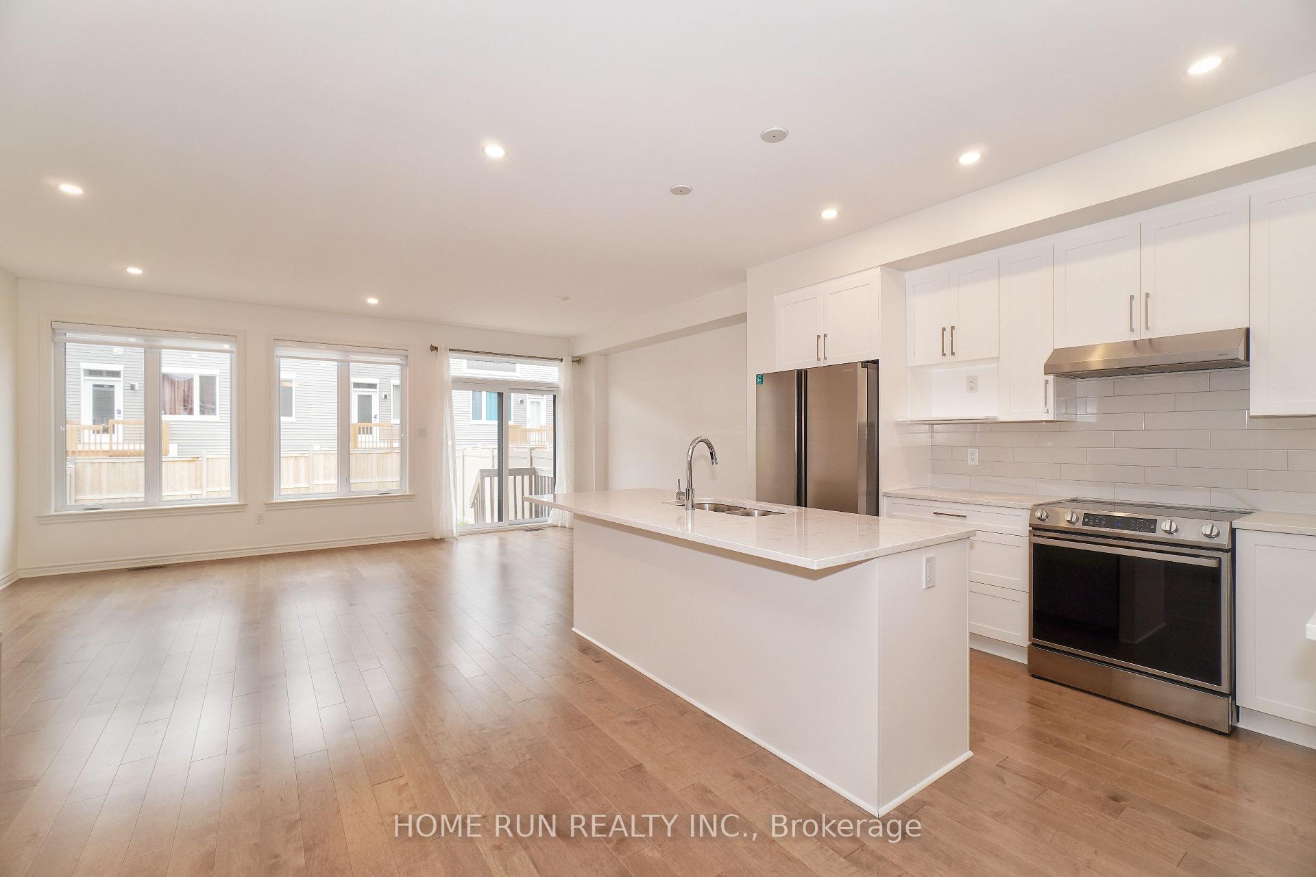Photo 6 of 517 Sonmarg Crescent, Ottawa, Barrhaven - Half Moon Bay — HOMEH