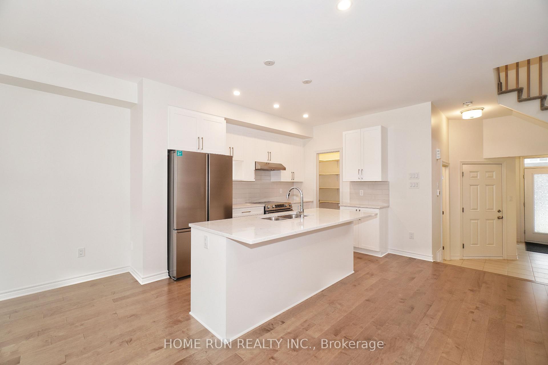 Photo 8 of 517 Sonmarg Crescent, Ottawa, Barrhaven - Half Moon Bay — HOMEH