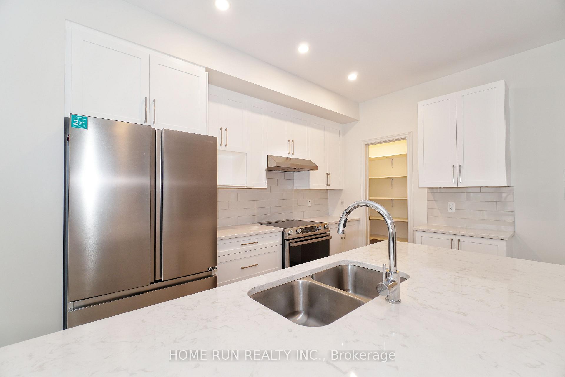 Photo 14 of 517 Sonmarg Crescent, Ottawa, Barrhaven - Half Moon Bay — HOMEH