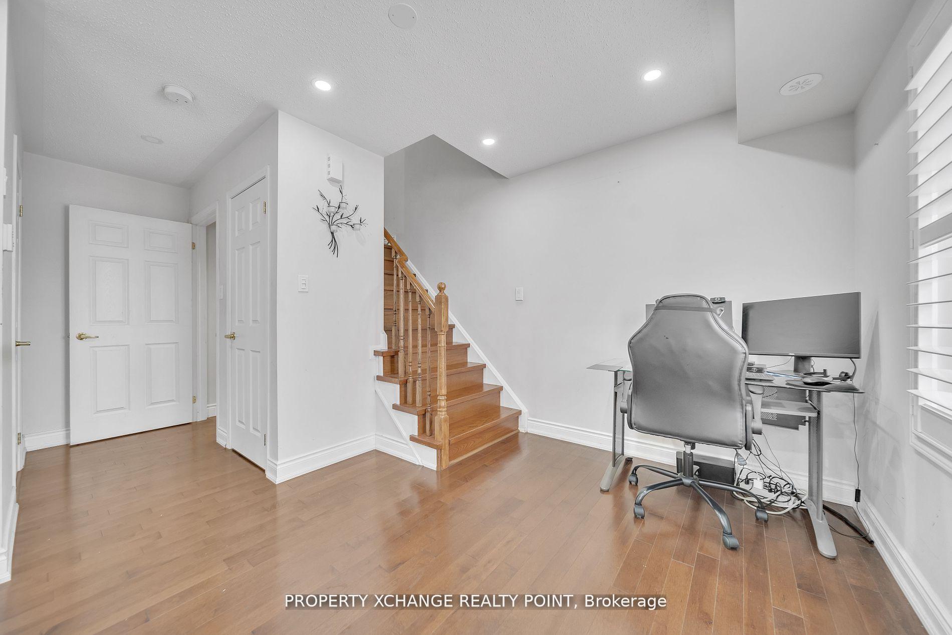Photo 3 of 107 Chapman Drive, Ajax, Central — HOMEH
