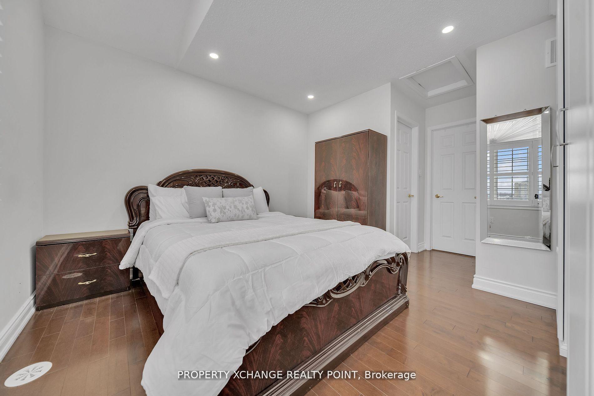 Photo 13 of 107 Chapman Drive, Ajax, Central — HOMEH