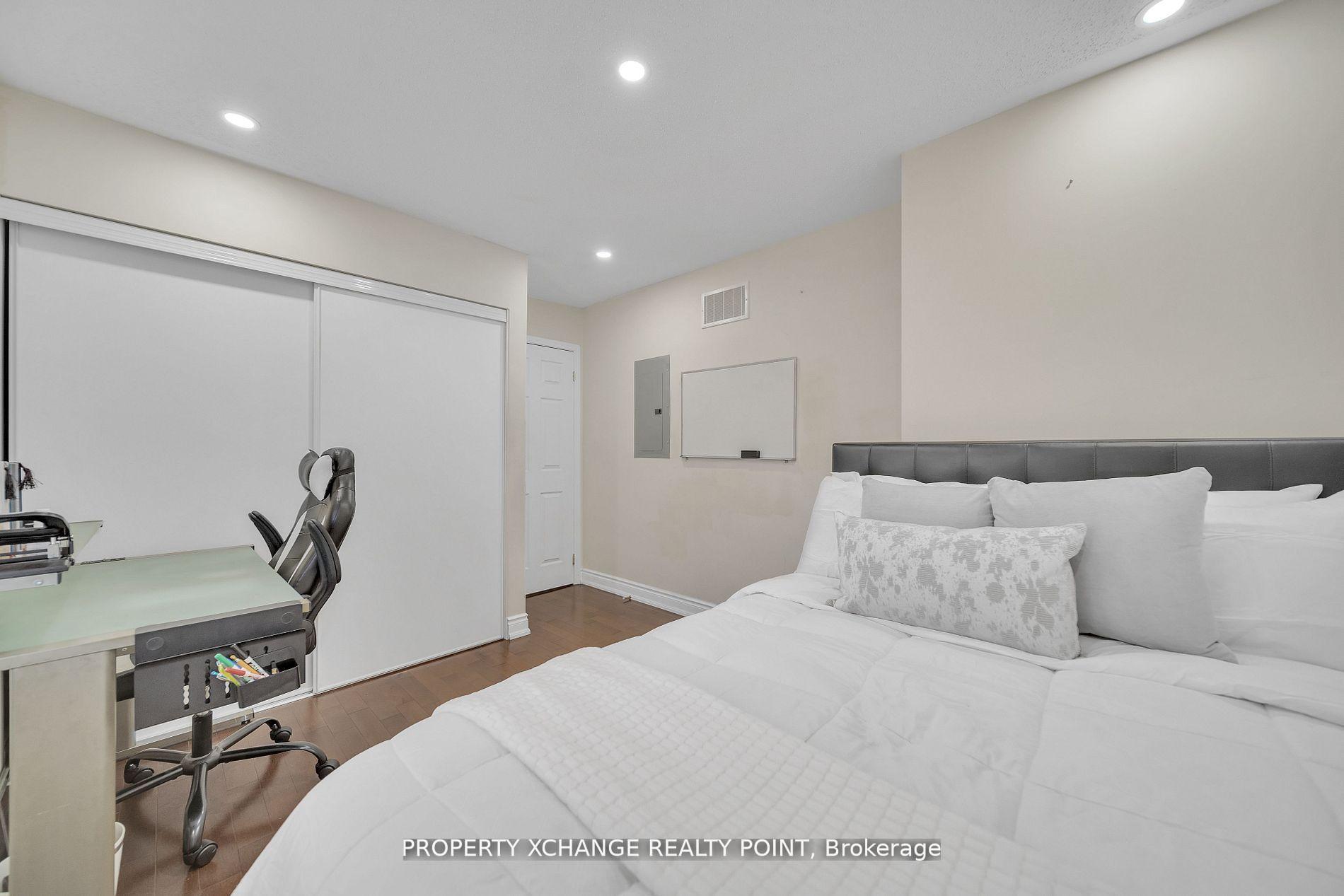 Photo 17 of 107 Chapman Drive, Ajax, Central — HOMEH