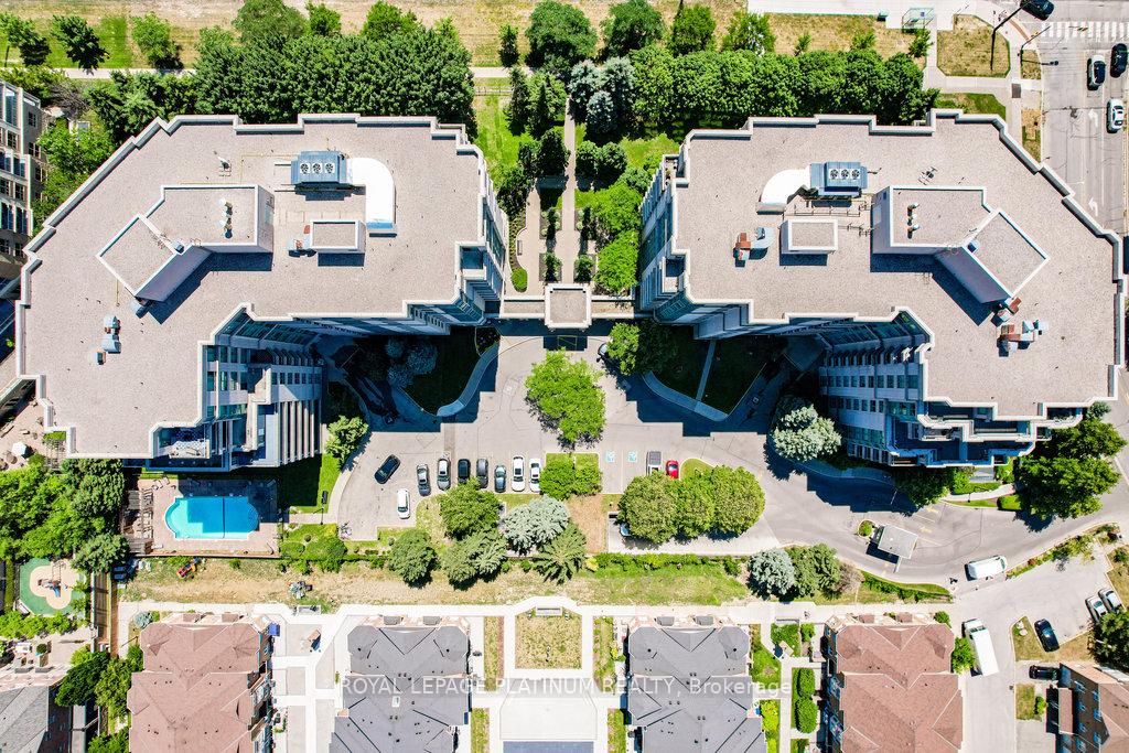Photo 4 of Unit 410, 5 Emerald Lane, Vaughan, Crestwood-Springfarm-Yorkhill — HOMEH