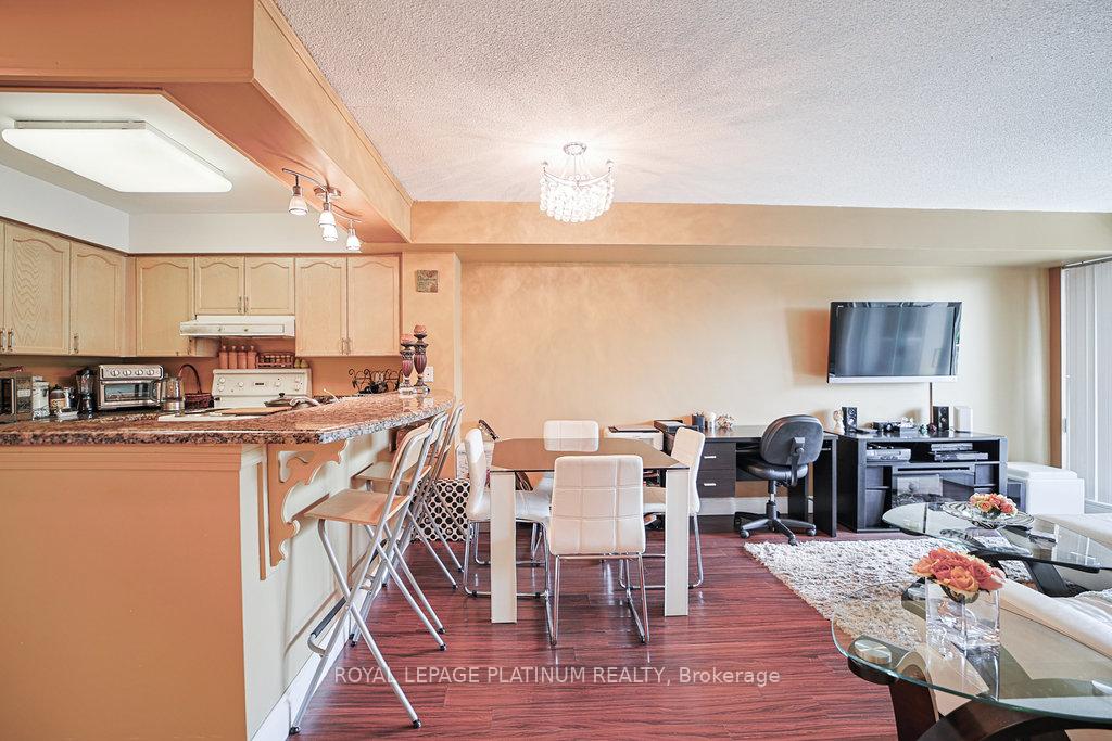 Photo 10 of Unit 410, 5 Emerald Lane, Vaughan, Crestwood-Springfarm-Yorkhill — HOMEH