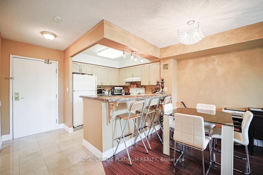 Photo 12 of Unit 410, 5 Emerald Lane, Vaughan, Crestwood-Springfarm-Yorkhill — HOMEH
