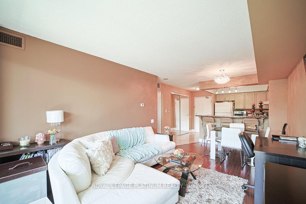 Photo 13 of Unit 410, 5 Emerald Lane, Vaughan, Crestwood-Springfarm-Yorkhill — HOMEH