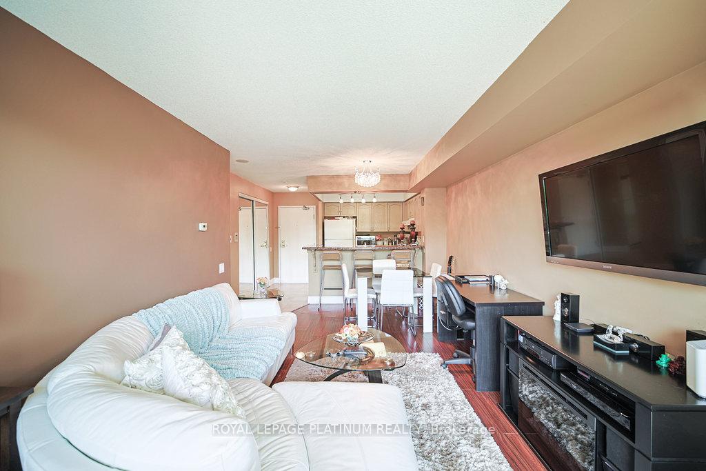 Photo 14 of Unit 410, 5 Emerald Lane, Vaughan, Crestwood-Springfarm-Yorkhill — HOMEH
