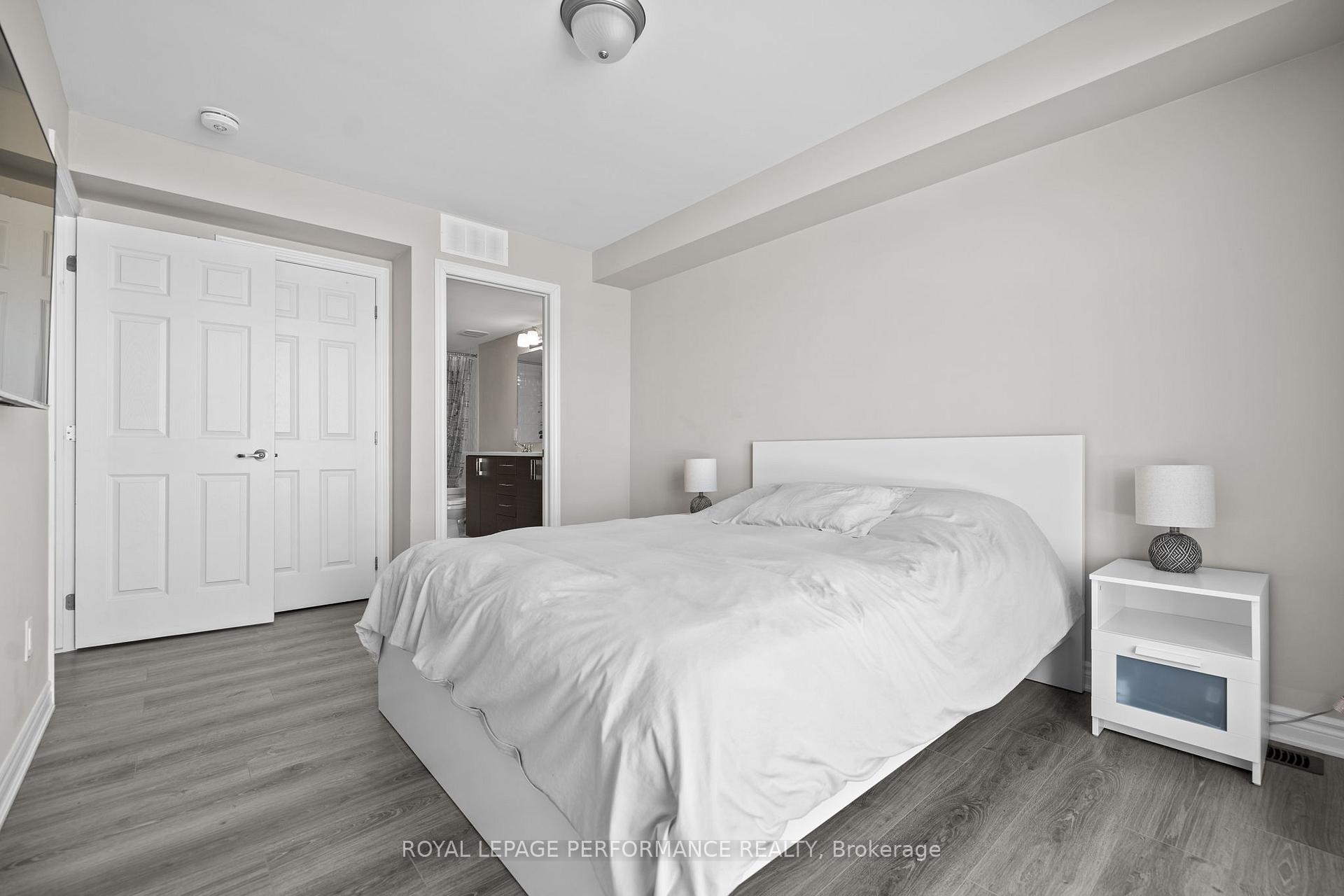 Photo 2 of 818 Mikinak Road, Ottawa, CFB Rockcliffe and Area — HOMEH