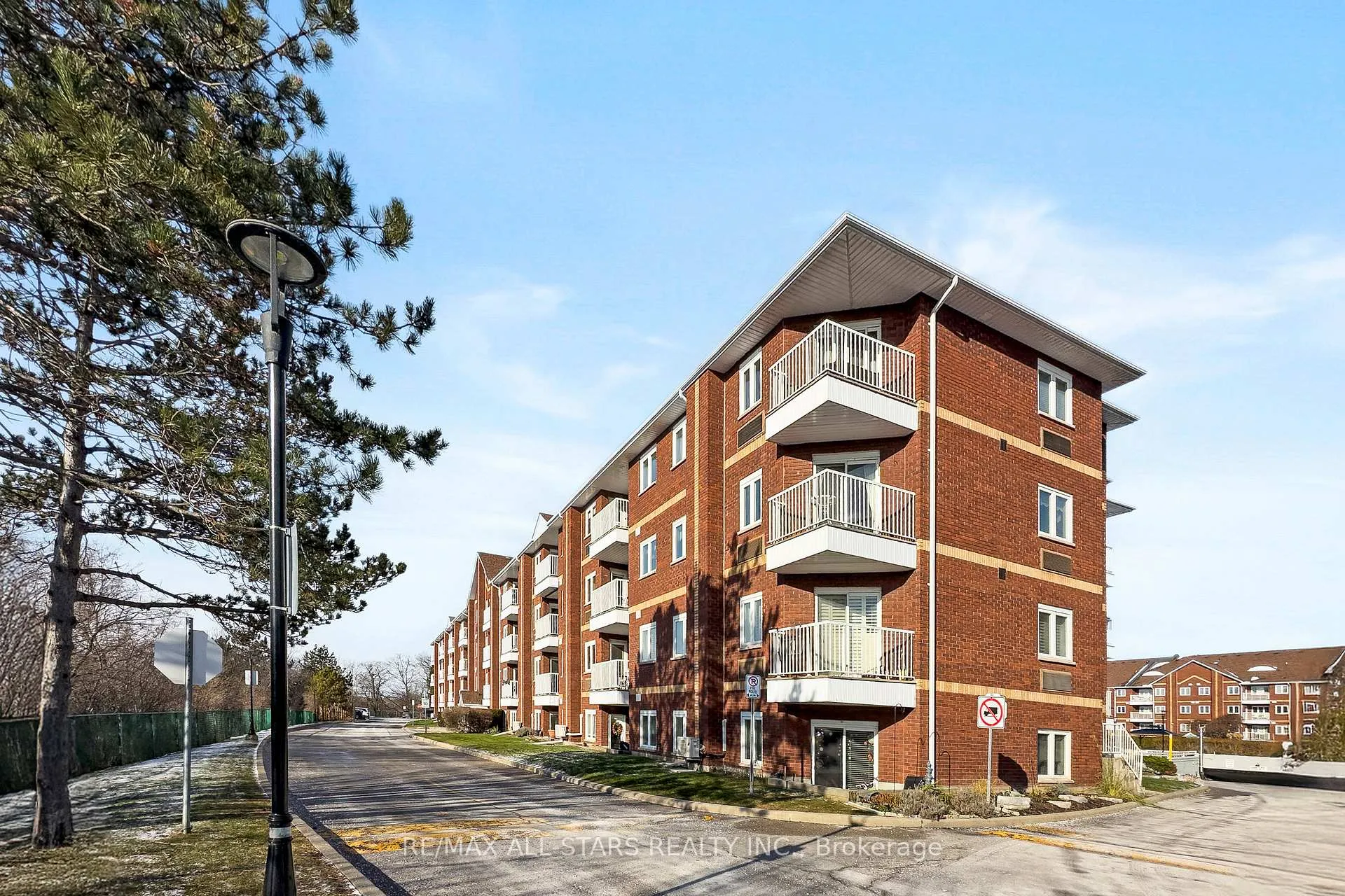 Photo 2 of Unit 211, 191 Lake Driveway, Ajax, South West — HOMEH