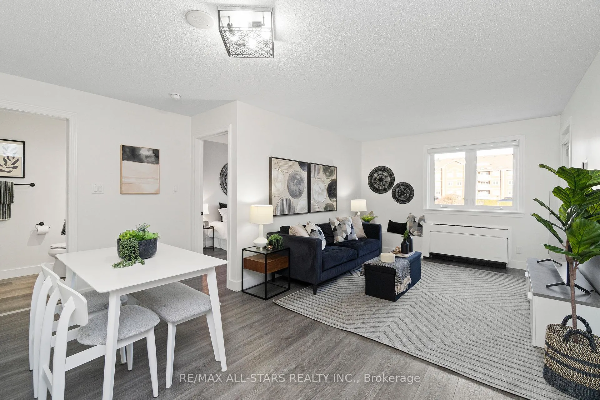 Photo 6 of Unit 211, 191 Lake Driveway, Ajax, South West — HOMEH