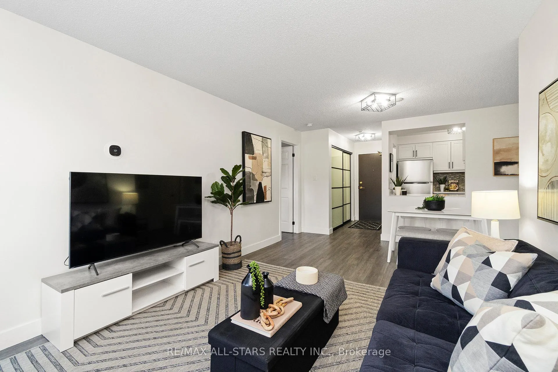 Photo 10 of Unit 211, 191 Lake Driveway, Ajax, South West — HOMEH