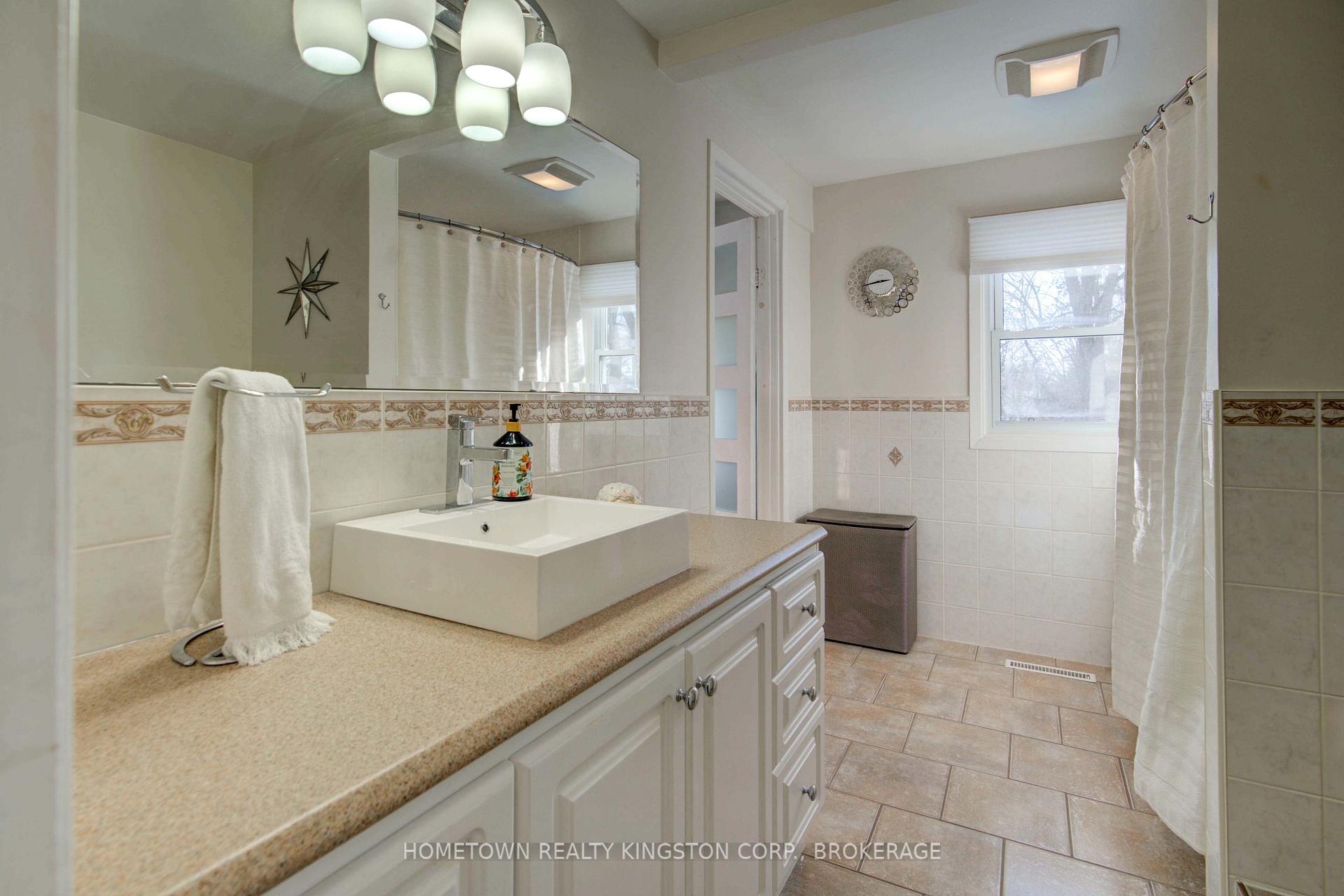 Photo 18 of Unit 6, 4427 Bath Road, Loyalist, Amherstview — HOMEH