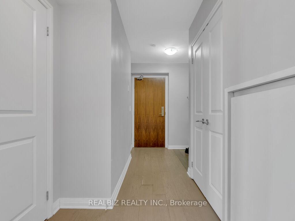 Photo 5 of Unit 1905, 8 Mercer Street, Toronto, Waterfront Communities — HOMEH