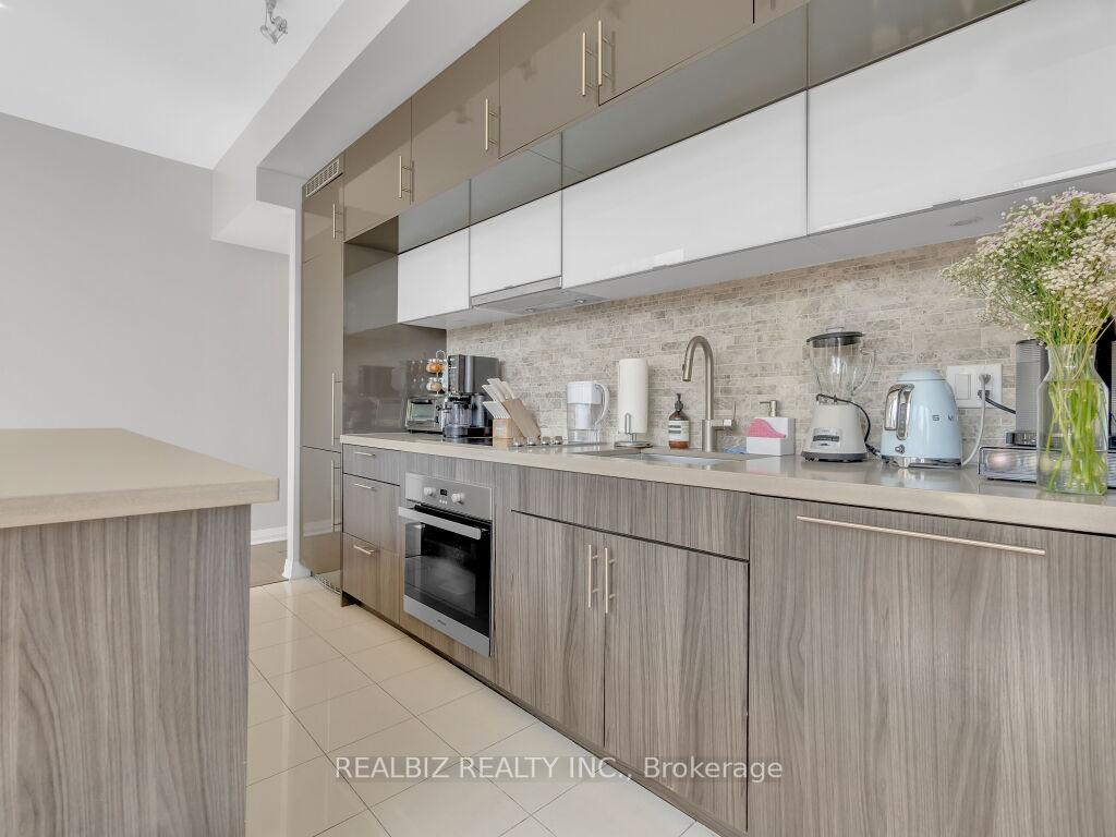 Photo 11 of Unit 1905, 8 Mercer Street, Toronto, Waterfront Communities — HOMEH