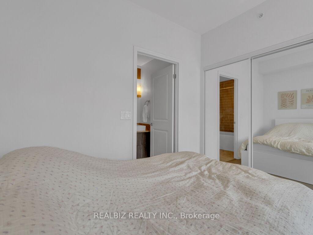 Photo 16 of Unit 1905, 8 Mercer Street, Toronto, Waterfront Communities — HOMEH
