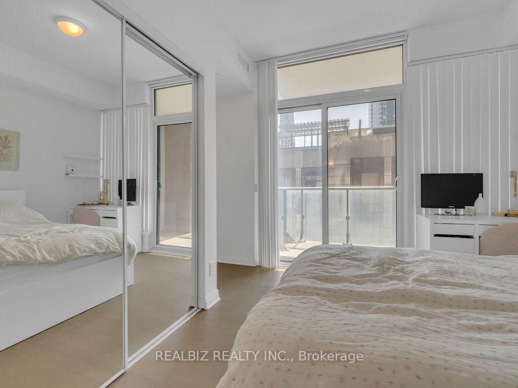 Photo 17 of Unit 1905, 8 Mercer Street, Toronto, Waterfront Communities — HOMEH