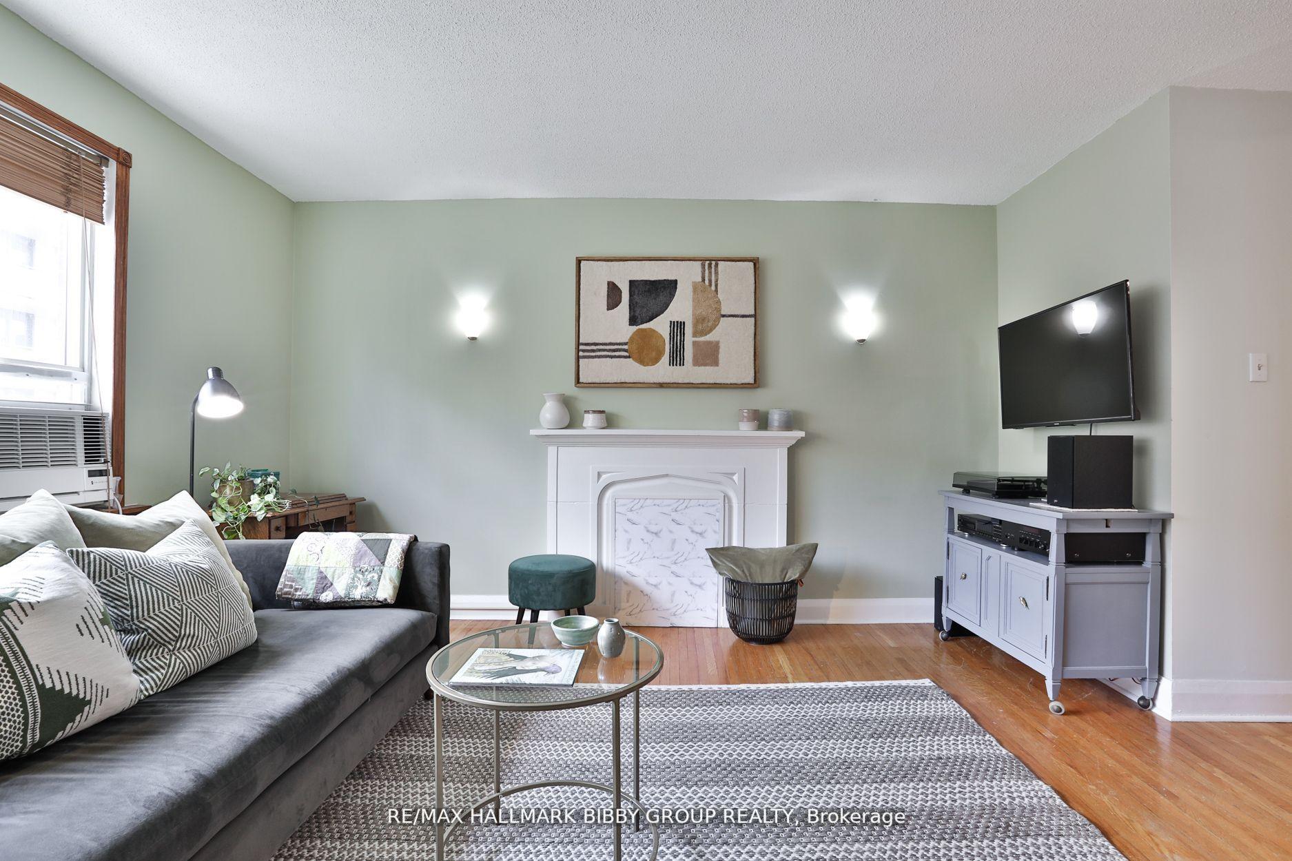 Photo 4 of Unit #404, 35 Raglan Avenue, Toronto, Humewood-Cedarvale — HOMEH