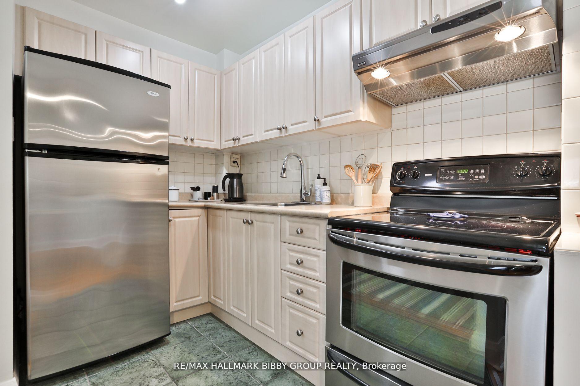 Photo 13 of Unit #404, 35 Raglan Avenue, Toronto, Humewood-Cedarvale — HOMEH
