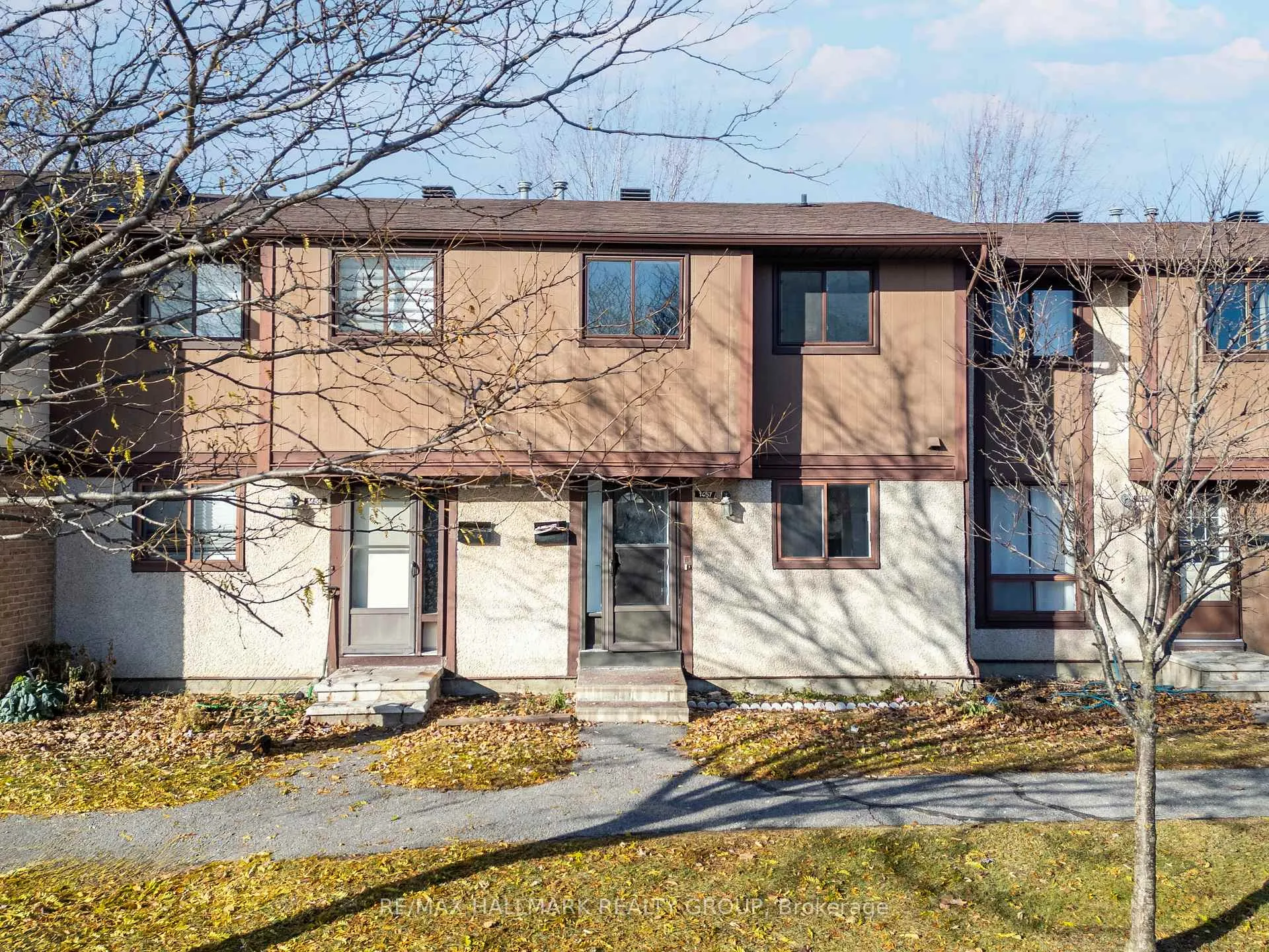 Front of Unit 111, 1457 Murdock Gate