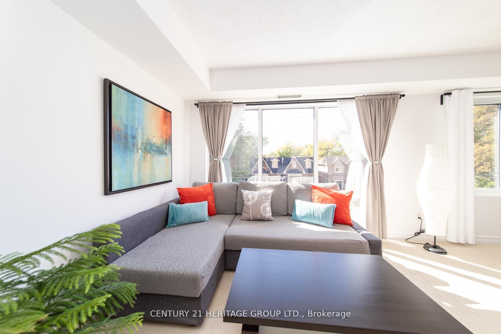 Photo 5 of Unit 303, 211 Randolph Road, Toronto, Leaside — HOMEH
