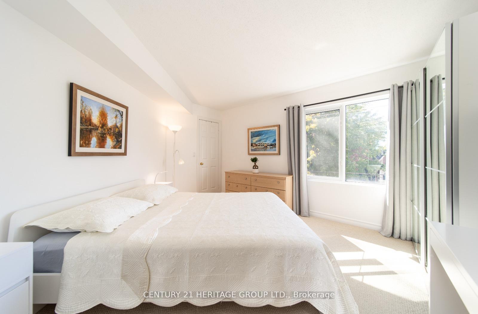 Photo 10 of Unit 303, 211 Randolph Road, Toronto, Leaside — HOMEH